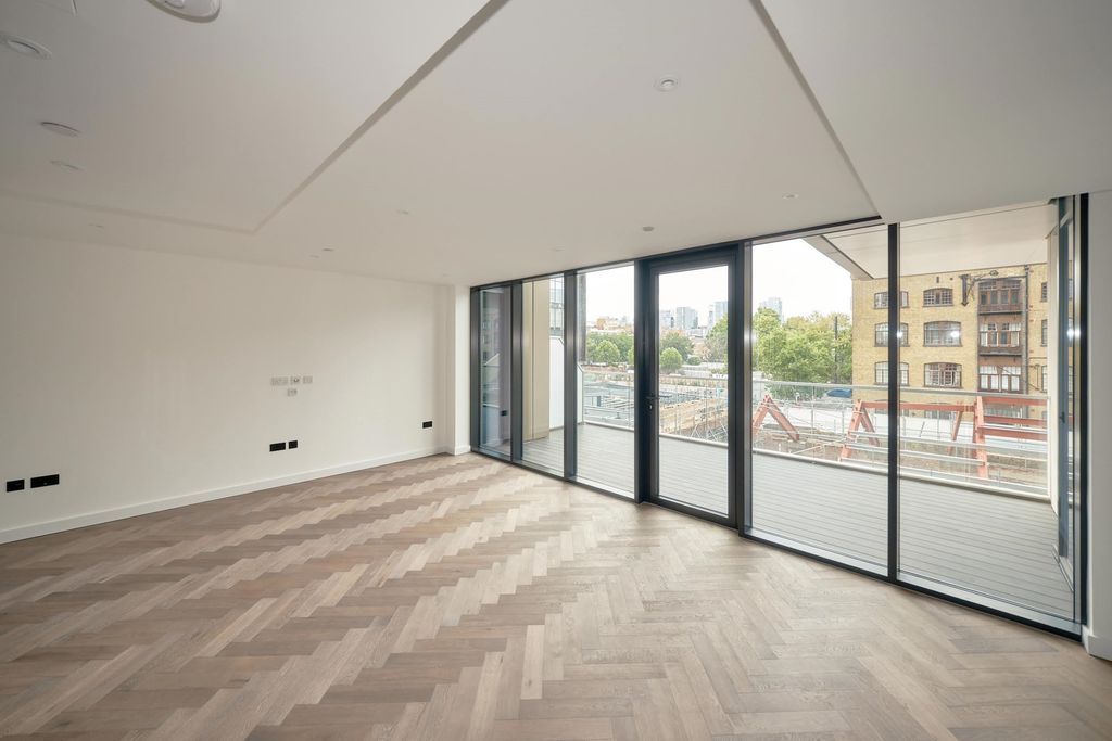 Property photo 1 of 38