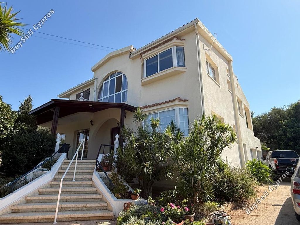 Property photo 1 of 56
