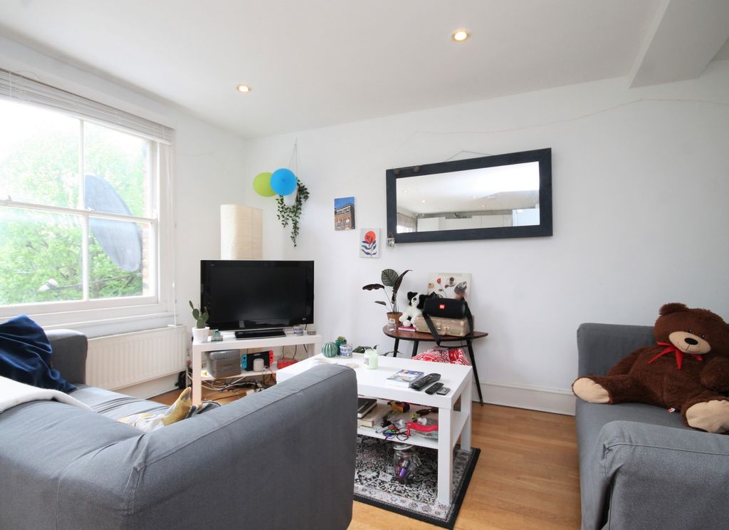 Property photo 2 of 12 Reception