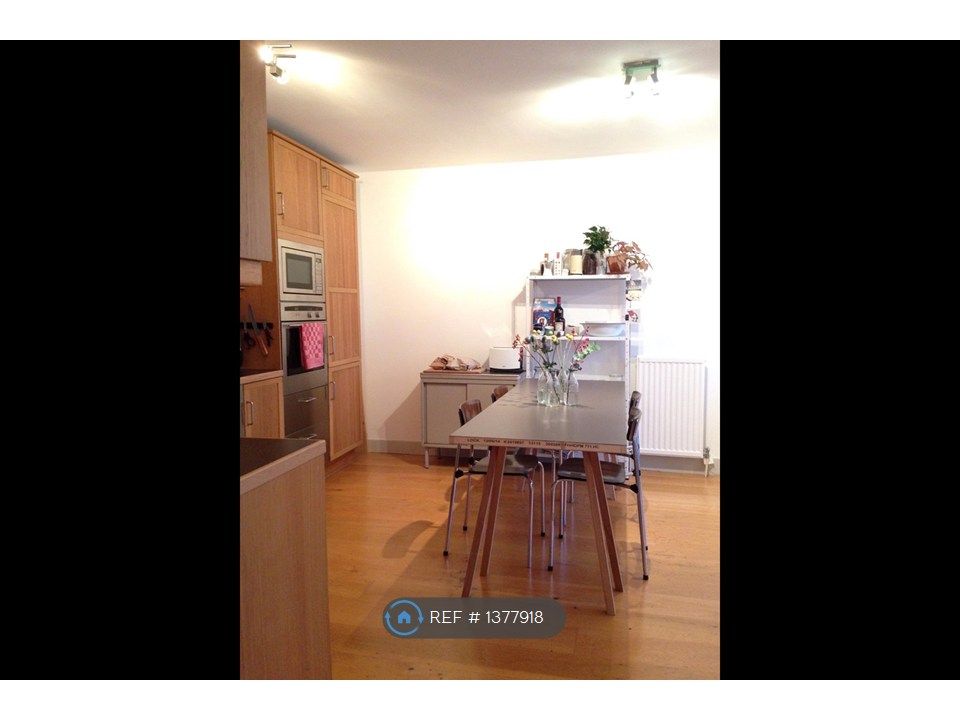 Property photo 3 of 15 Dining Area