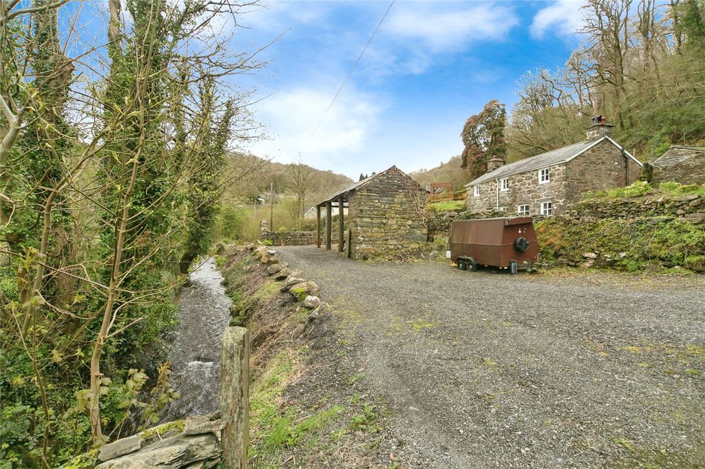 Property photo 1 of 29 Picture No. 27