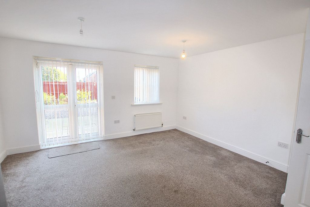Property photo 3 of 27