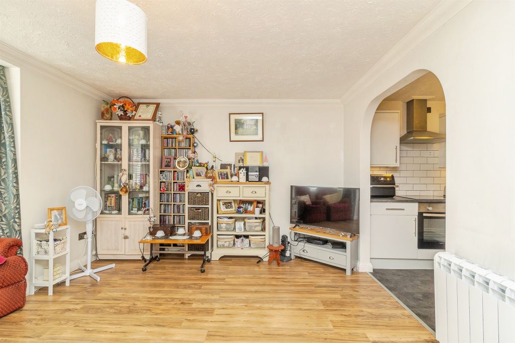 Additional image 5 of 2 bed flat for saleSouthcourt Road, Leighton Buzzard LU7