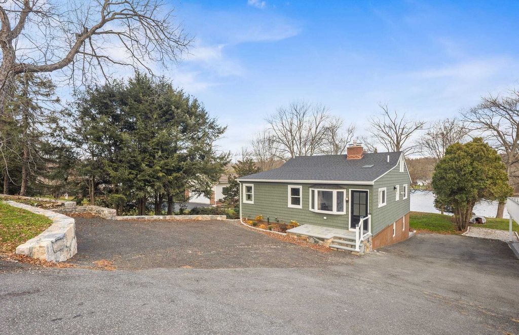 Property photo 1 of 1