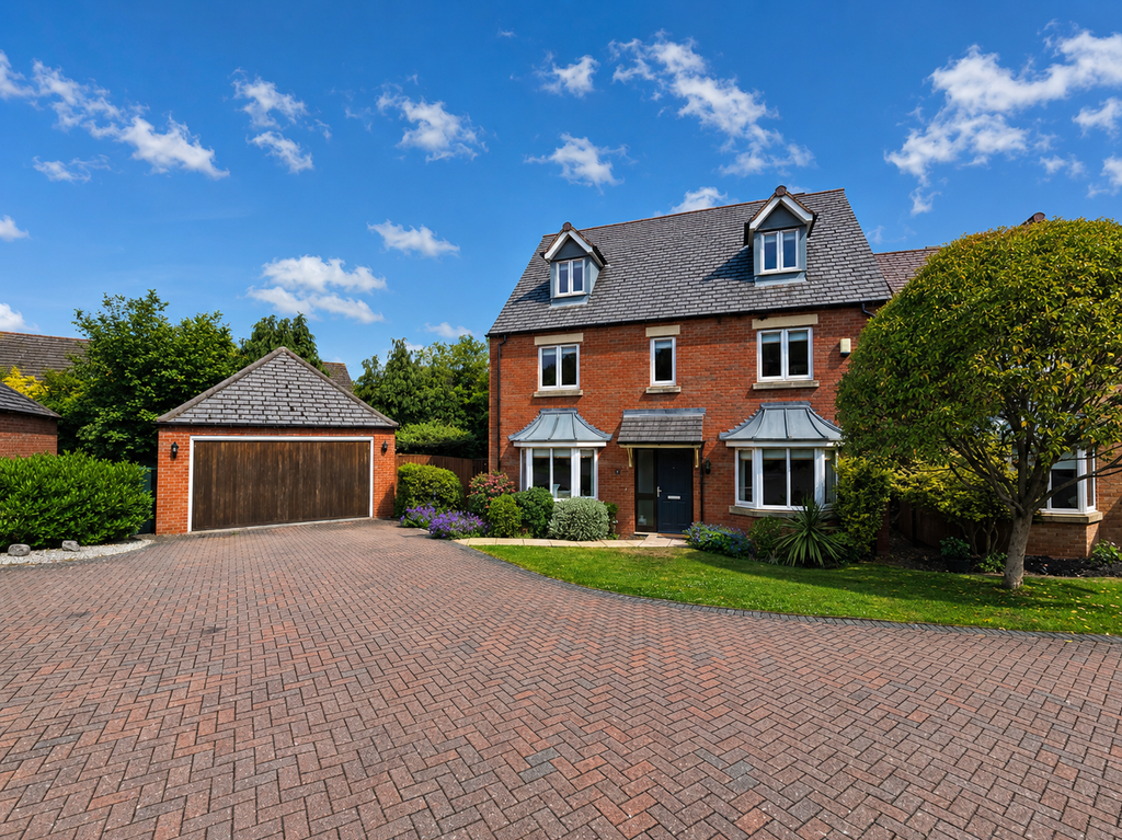 Property photo 1 of 32