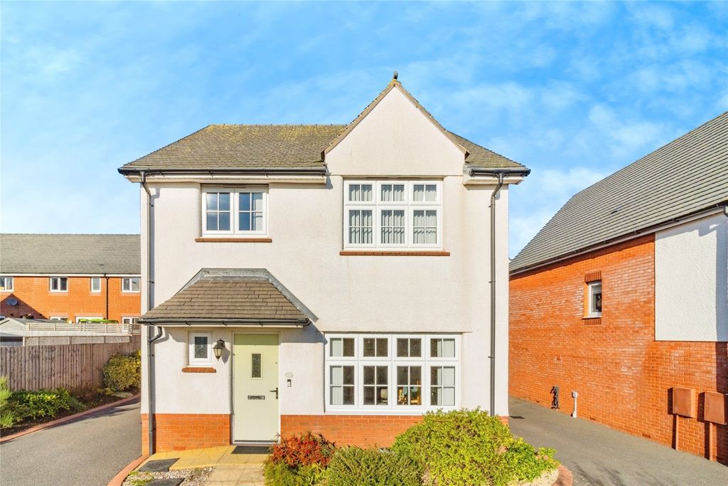 Property photo 2 of 29 Picture No. 11