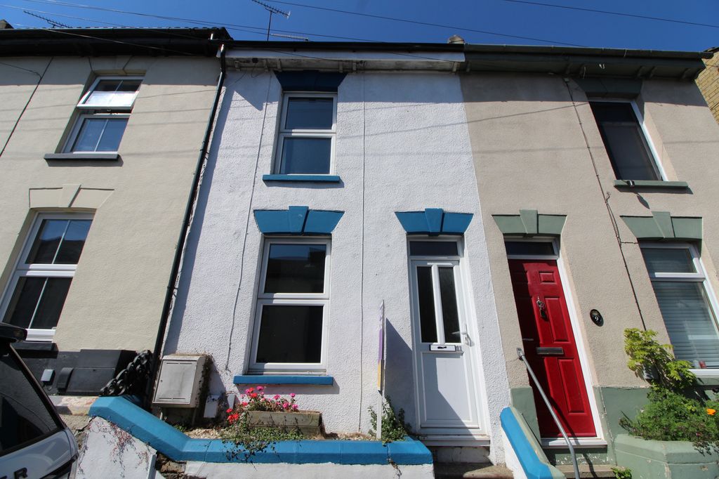 Property photo 1 of 8