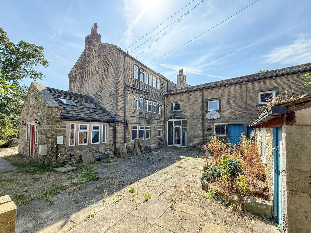 Property photo 1 of 44