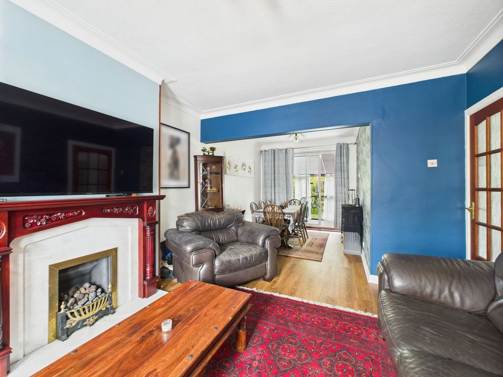 Property photo 3 of 33
