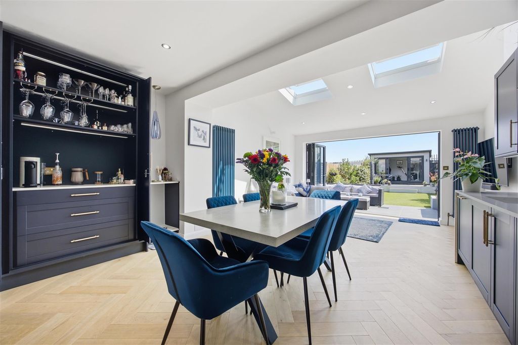 Property photo 3 of 14 Open Plan Kitchen / Family Area