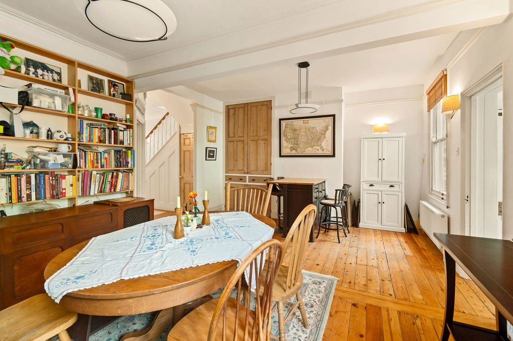 Property photo 3 of 17