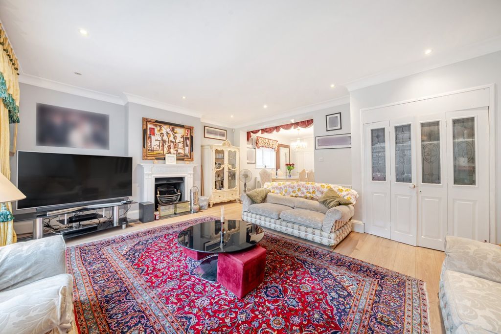 Property photo 3 of 14 Picture No. 12