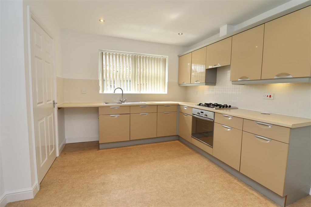 Property photo 2 of 11 Breakfast Kitchen