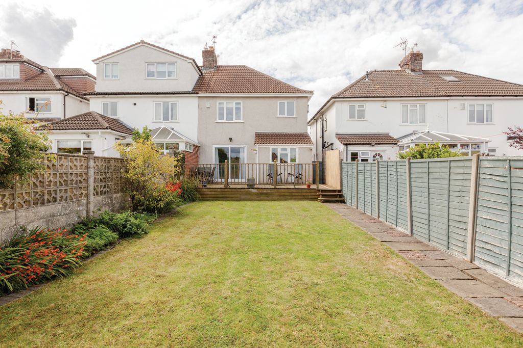 Property photo 2 of 24 5