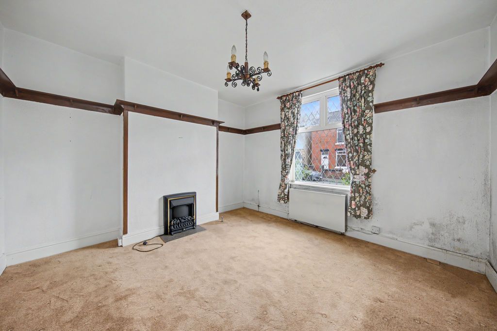 Property photo 2 of 21 Living Room