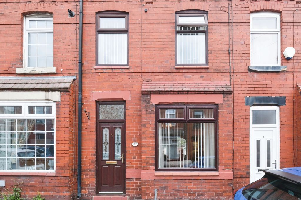 Property photo 1 of 18