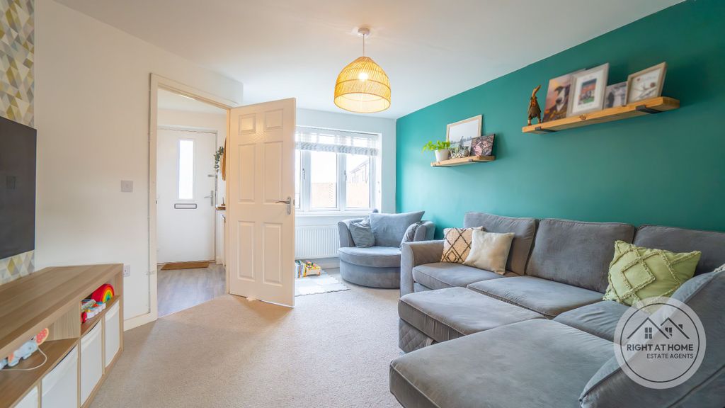 Property photo 2 of 22