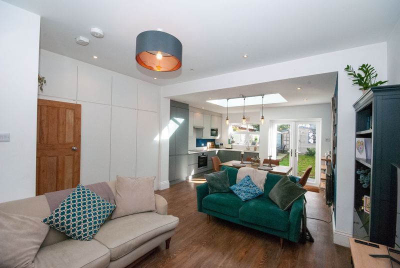 Property photo 3 of 17 Family Dining Kitchen