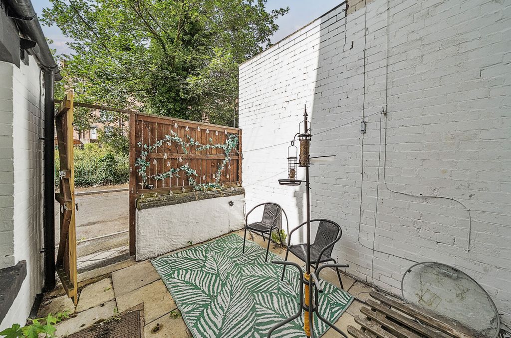 Property photo 2 of 10 1312493-6-68591Dd...