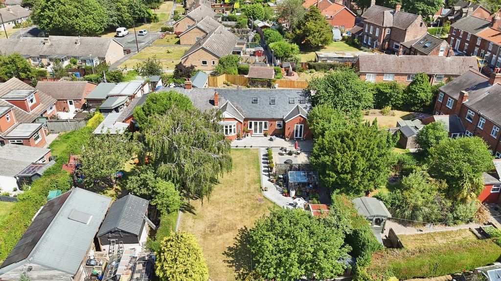 Property photo 2 of 22 5276143