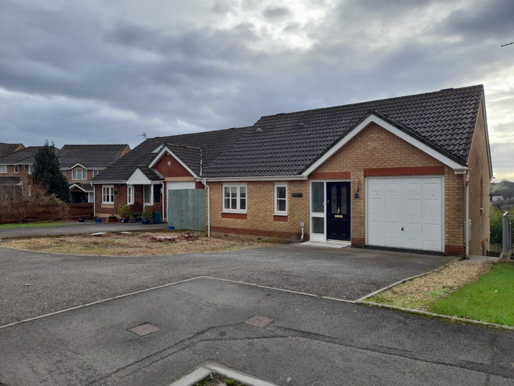 Property photo 3 of 21