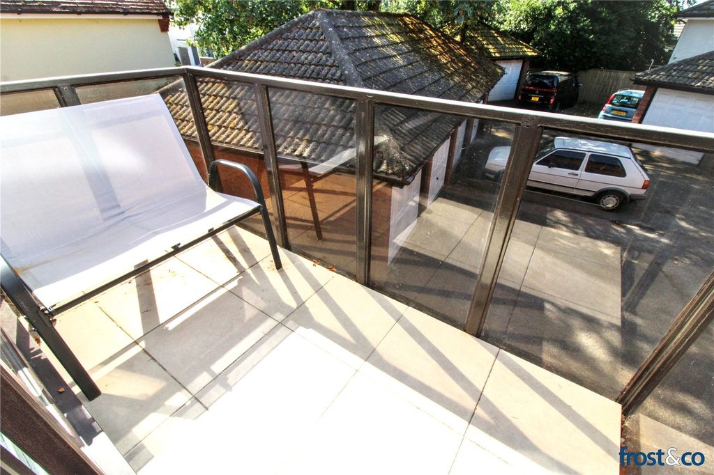 Property photo 3 of 20 Balcony