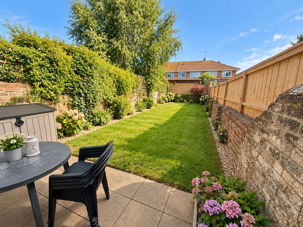 Property photo 2 of 10 For Sale By Aspire Residential | Becket Road