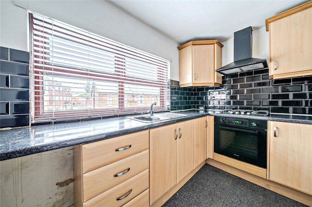 Property photo 2 of 7 Picture No. 15