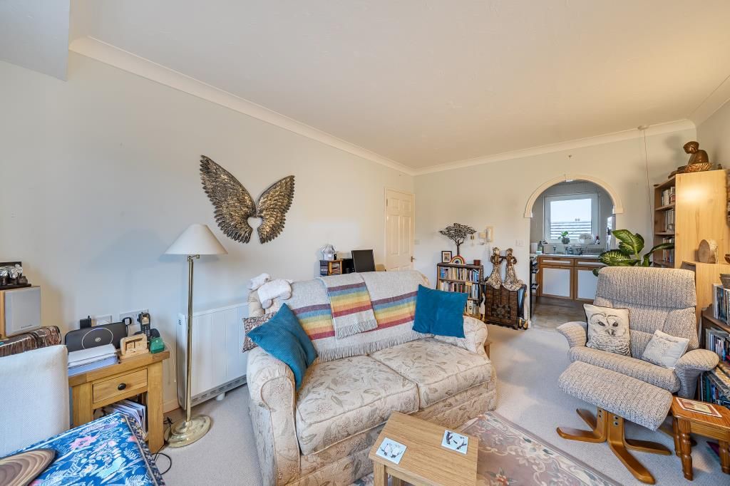 Property photo 3 of 7 Living Room