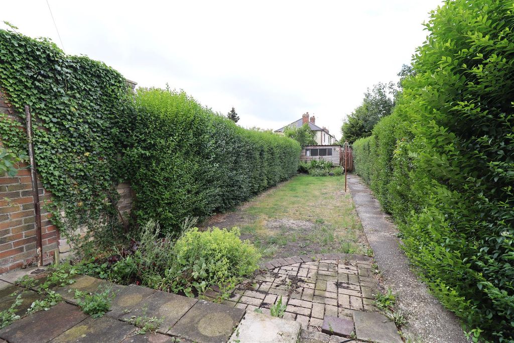 Property photo 3 of 14