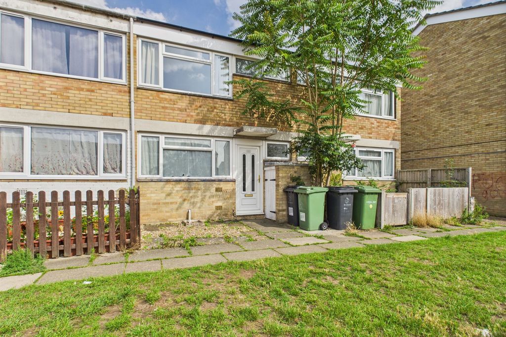 Property photo 1 of 8