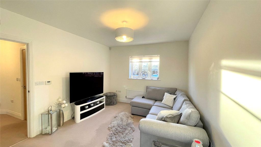 Property photo 3 of 7 Picture No. 05