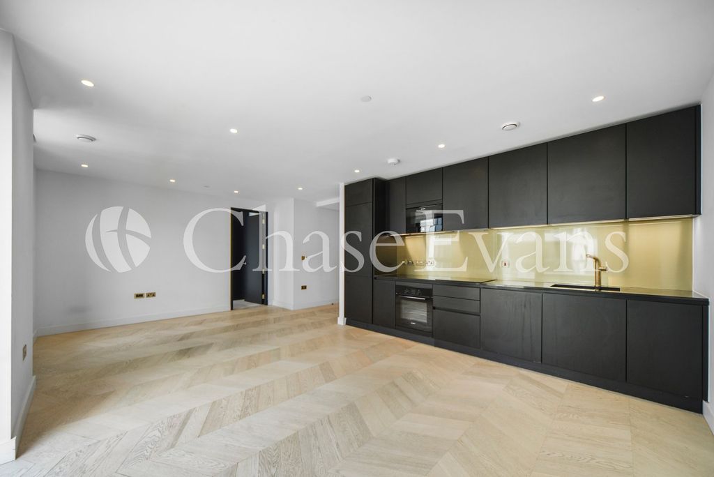 Property photo 2 of 19 Kitchen