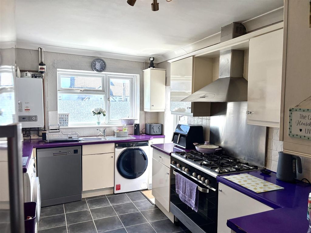 Property photo 3 of 19 Img_2852.Jpg