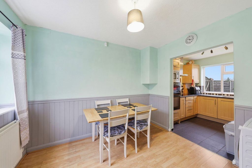 Property photo 3 of 20