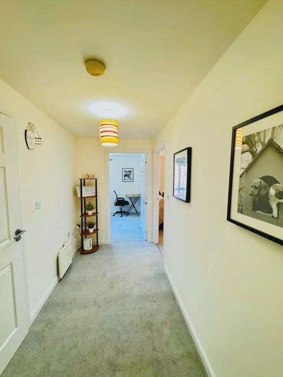 Property photo 2 of 6 Hallway