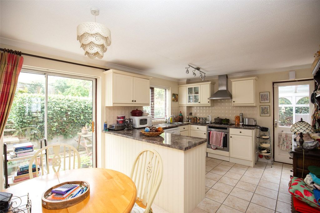 Property photo 2 of 21 Picture No. 02