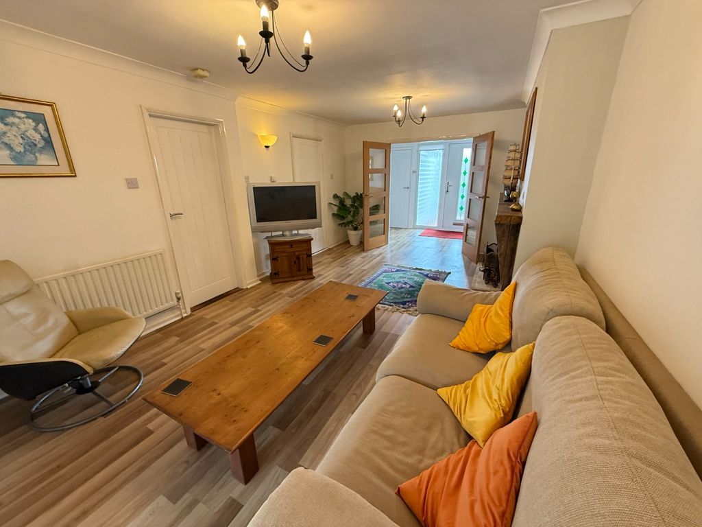 Property photo 3 of 17 5210313