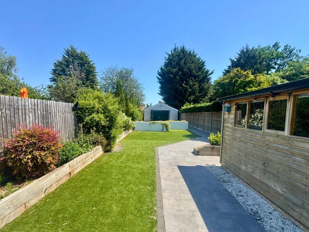 Property photo 2 of 26 5197543