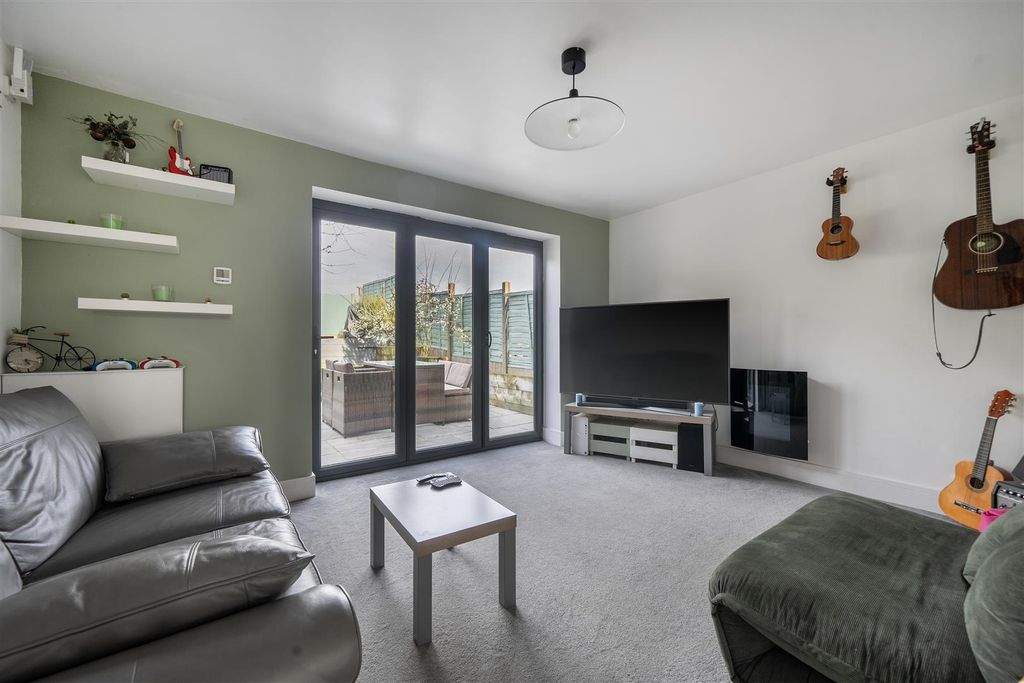 Property photo 3 of 26 1428794-20-69Bd6A2A661d2.Jpg