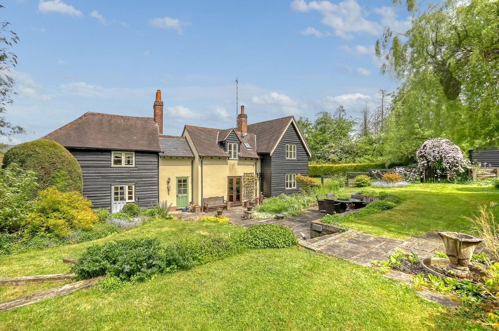 Property photo 2 of 37