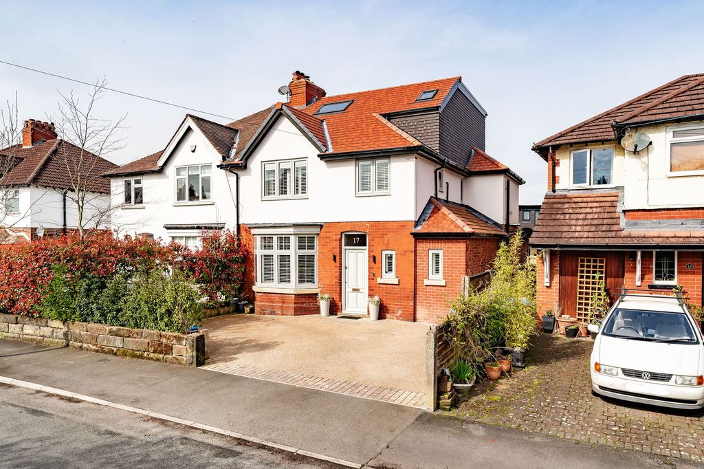 Property photo 1 of 28