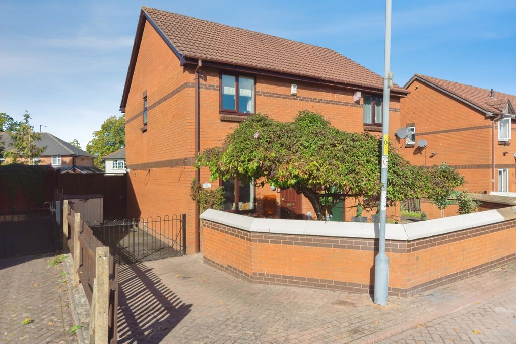 Property photo 1 of 18 Pbox-Img.Jpg