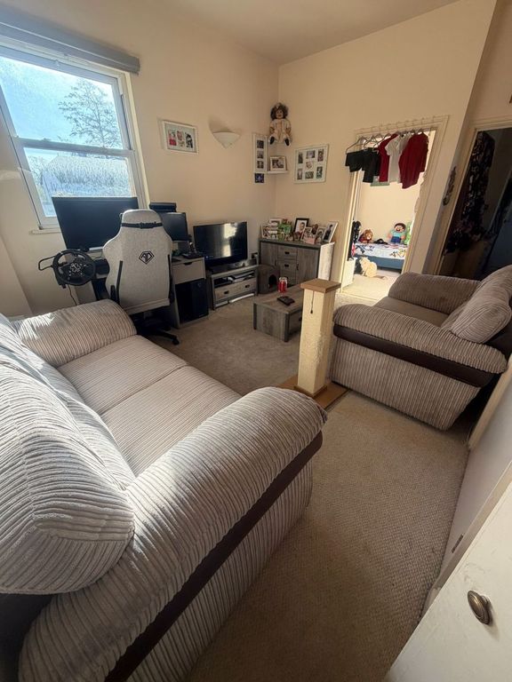 Property photo 2 of 6