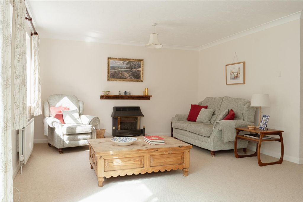 Property photo 3 of 19 10.Jpg