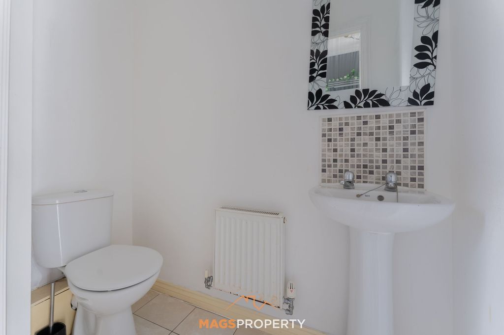 Property photo 3 of 22