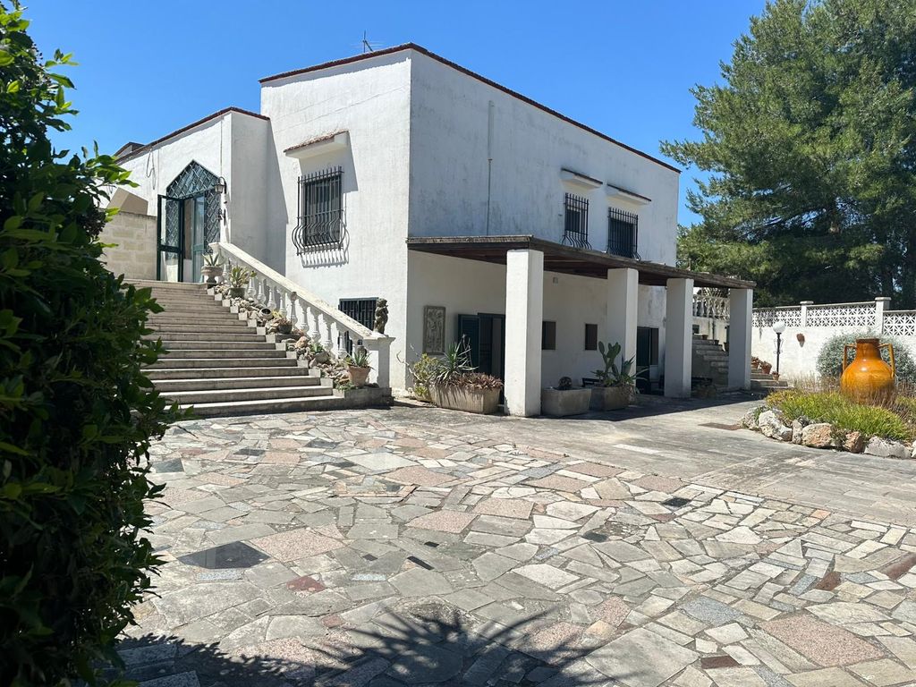 Property photo 2 of 19