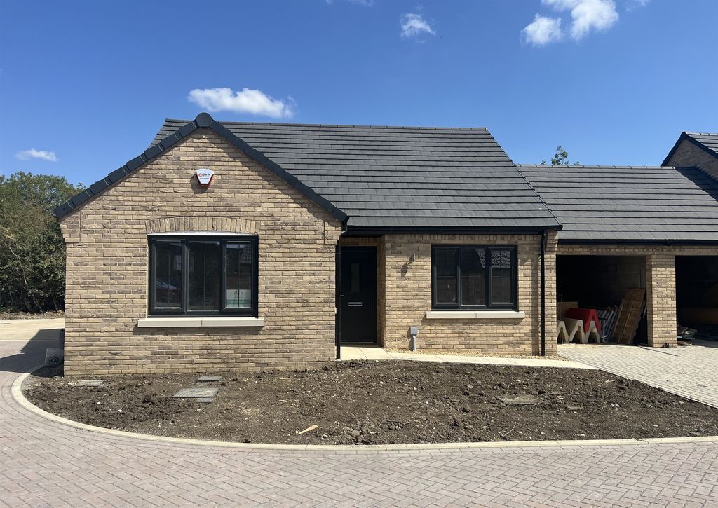 Property photo 1 of 16