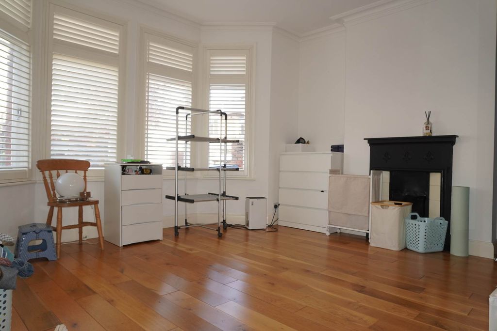 Property photo 3 of 8