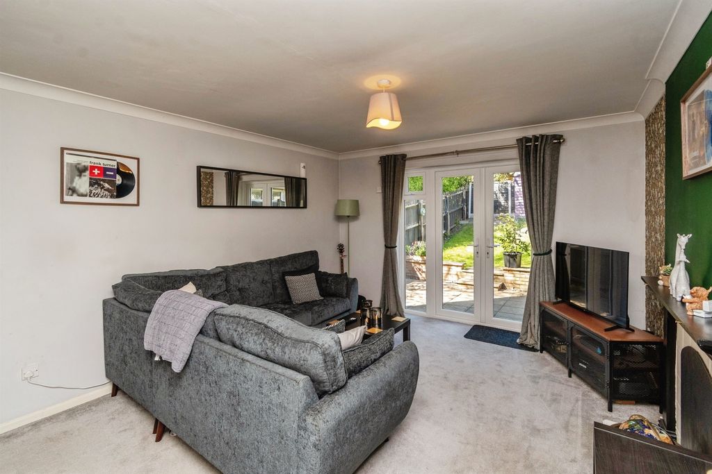 Property photo 2 of 18